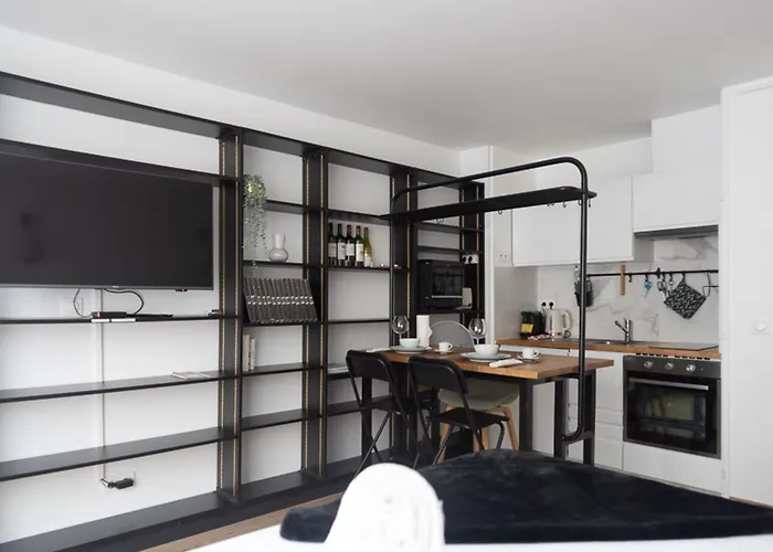 Studio Near Paris